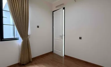 Dijual Rumah Mewah American Classic 3 Lantai Di Cireundeu Selangkah Ke Jakarta Selatan dekat Lebak Bulus