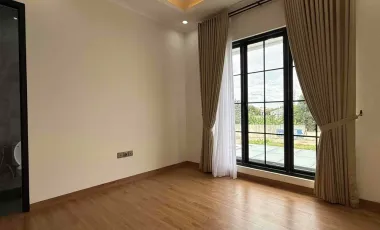 Dijual Rumah Mewah American Classic 3 Lantai Di Cireundeu Selangkah Ke Jakarta Selatan dekat Lebak Bulus