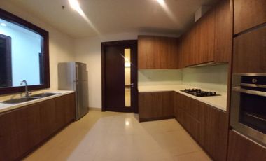APARTMENT PAKUBUWONO VIEW 3 BR, SEMI FURNISH