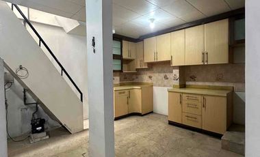 Dijual Cepat Rumah Huk di Cengkir Kelapa Gading