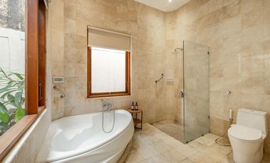 Villa Bumbak Umalas Kerobokan Badung-Bali Lingkungan Villa