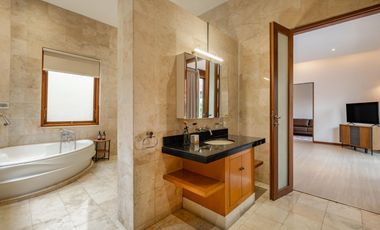 Villa Bumbak Umalas Kerobokan Badung-Bali Lingkungan Villa