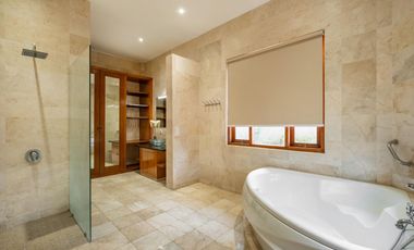 Villa Bumbak Umalas Kerobokan Badung-Bali Lingkungan Villa