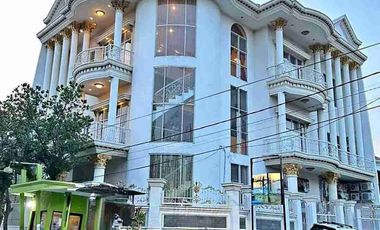 Murah ,BUTUH CEPAT LAKU!!! Rumah Sultan HOOK 3 LT Rungkut Asri