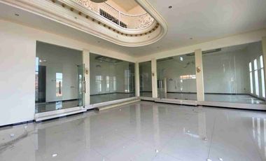 Murah ,BUTUH CEPAT LAKU!!! Rumah Sultan HOOK 3 LT Rungkut Asri