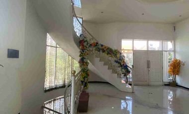 Murah ,BUTUH CEPAT LAKU!!! Rumah Sultan HOOK 3 LT Rungkut Asri