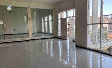 Murah ,BUTUH CEPAT LAKU!!! Rumah Sultan HOOK 3 LT Rungkut Asri