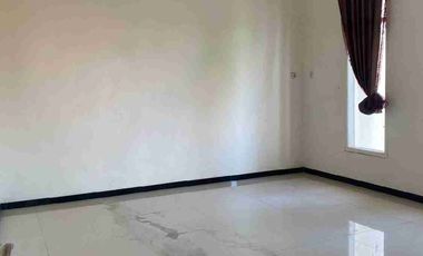 Murah ,BUTUH CEPAT LAKU!!! Rumah Sultan HOOK 3 LT Rungkut Asri