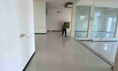 Murah ,BUTUH CEPAT LAKU!!! Rumah Sultan HOOK 3 LT Rungkut Asri