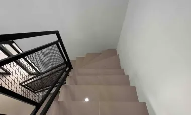 Dijual Rumah Depok Limo Modern 2 Lantai Lokasi Strategis & Nempel Jakarta Selatan Akses Tol terdekat