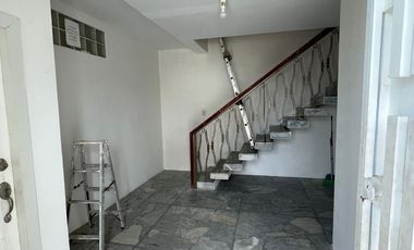 En venta | Casa rentera dividida en 4 departamentos – Manta