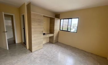 En venta | Casa rentera dividida en 4 departamentos – Manta
