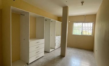 En venta | Casa rentera dividida en 4 departamentos – Manta