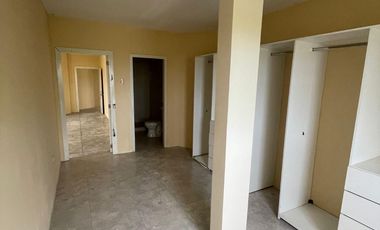 En venta | Casa rentera dividida en 4 departamentos – Manta