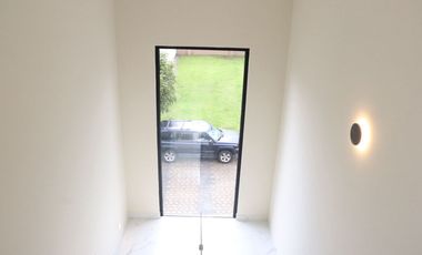 HERMOSA CASA EN VENTA EN PARQUE BERNA CON UNA UBICACIÓN PRIVILEGIADA.