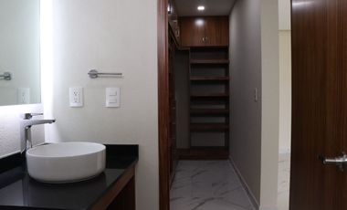 HERMOSA CASA EN VENTA EN PARQUE BERNA CON UNA UBICACIÓN PRIVILEGIADA.