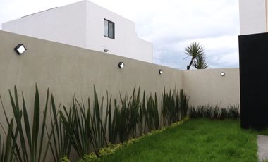 HERMOSA CASA EN VENTA EN PARQUE BERNA CON UNA UBICACIÓN PRIVILEGIADA.