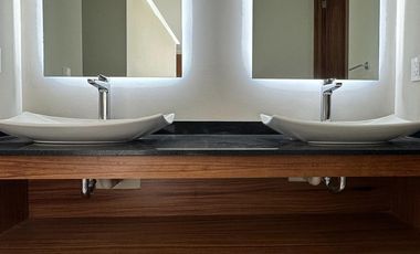 HERMOSA CASA EN VENTA EN PARQUE BERNA CON UNA UBICACIÓN PRIVILEGIADA.