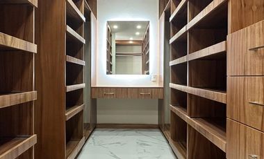 HERMOSA CASA EN VENTA EN PARQUE BERNA CON UNA UBICACIÓN PRIVILEGIADA.