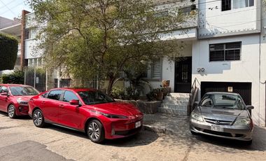 ZONA MINERVA, CASA SE ADAPTO PARA 2 DEPARTAMENTOS CON ESCRITURA C/U
