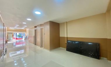 SE ALQUILA LOCAL CON MEZZANINE EN MACHALA