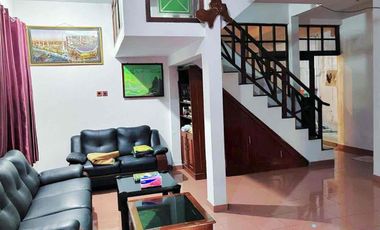 Rumah Second Hook 2Lt Bagus Dekat The Park Mall Solo Baru