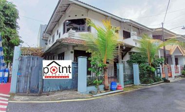 Rumah Second Hook 2Lt Bagus Dekat The Park Mall Solo Baru