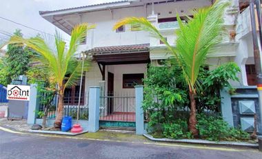 Rumah Second Hook 2Lt Bagus Dekat The Park Mall Solo Baru