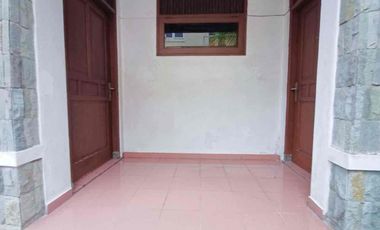 Rumah Second Hook 2Lt Bagus Dekat The Park Mall Solo Baru