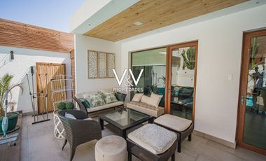 SE ARRIENDA HERMOSA CASA, VISTA AL MAR