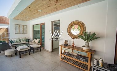 SE ARRIENDA HERMOSA CASA, VISTA AL MAR