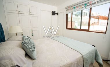 SE ARRIENDA HERMOSA CASA, VISTA AL MAR