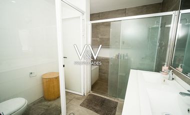 SE ARRIENDA HERMOSA CASA, VISTA AL MAR