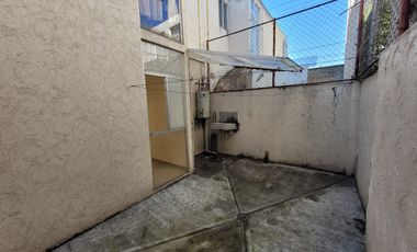 CASA EN RENTA EN BOSQUES DE ICA ZINACANTEPEC