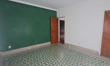 SE RENTA CASA EN ESQUINA ZONA CENTRO