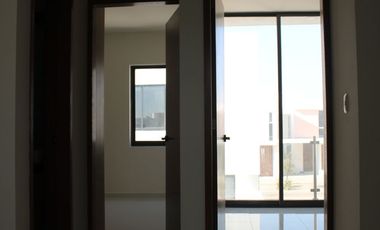 Residencia Premium con Roof Top a Pasos de la Casa Club | Fracc. Adamar