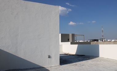 Residencia Premium con Roof Top a Pasos de la Casa Club | Fracc. Adamar