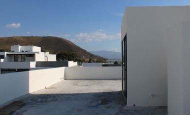 Residencia Premium con Roof Top a Pasos de la Casa Club | Fracc. Adamar