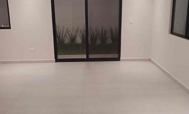 Residencia Nueva de 3 Niveles