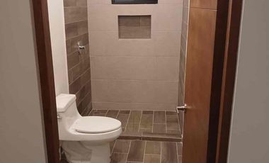 Residencia Nueva de 3 Niveles