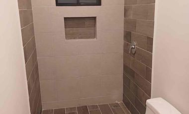 Residencia Nueva de 3 Niveles