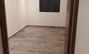 Residencia Nueva de 3 Niveles