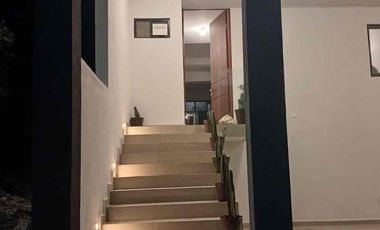 Residencia Nueva de 3 Niveles