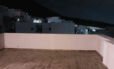 Residencia Nueva de 3 Niveles