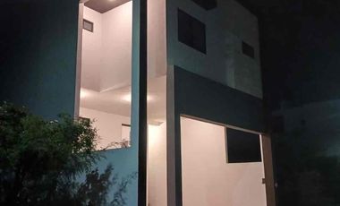 Residencia Nueva de 3 Niveles