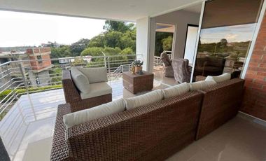 Alquilo Casa Campestre en Av. Condina Pereira