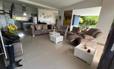 Alquilo Casa Campestre en Av. Condina Pereira