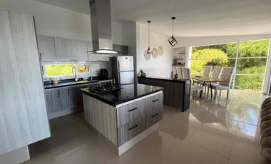 Alquilo Casa Campestre en Av. Condina Pereira