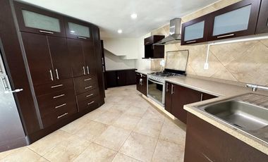 CASA EN RENTA FRACC. BOSQUE DE LOS ENCINOS OCOYOACAC