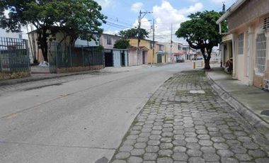 Venta casa de una planta, con base para 2 piso. Tiene 2 suitte,